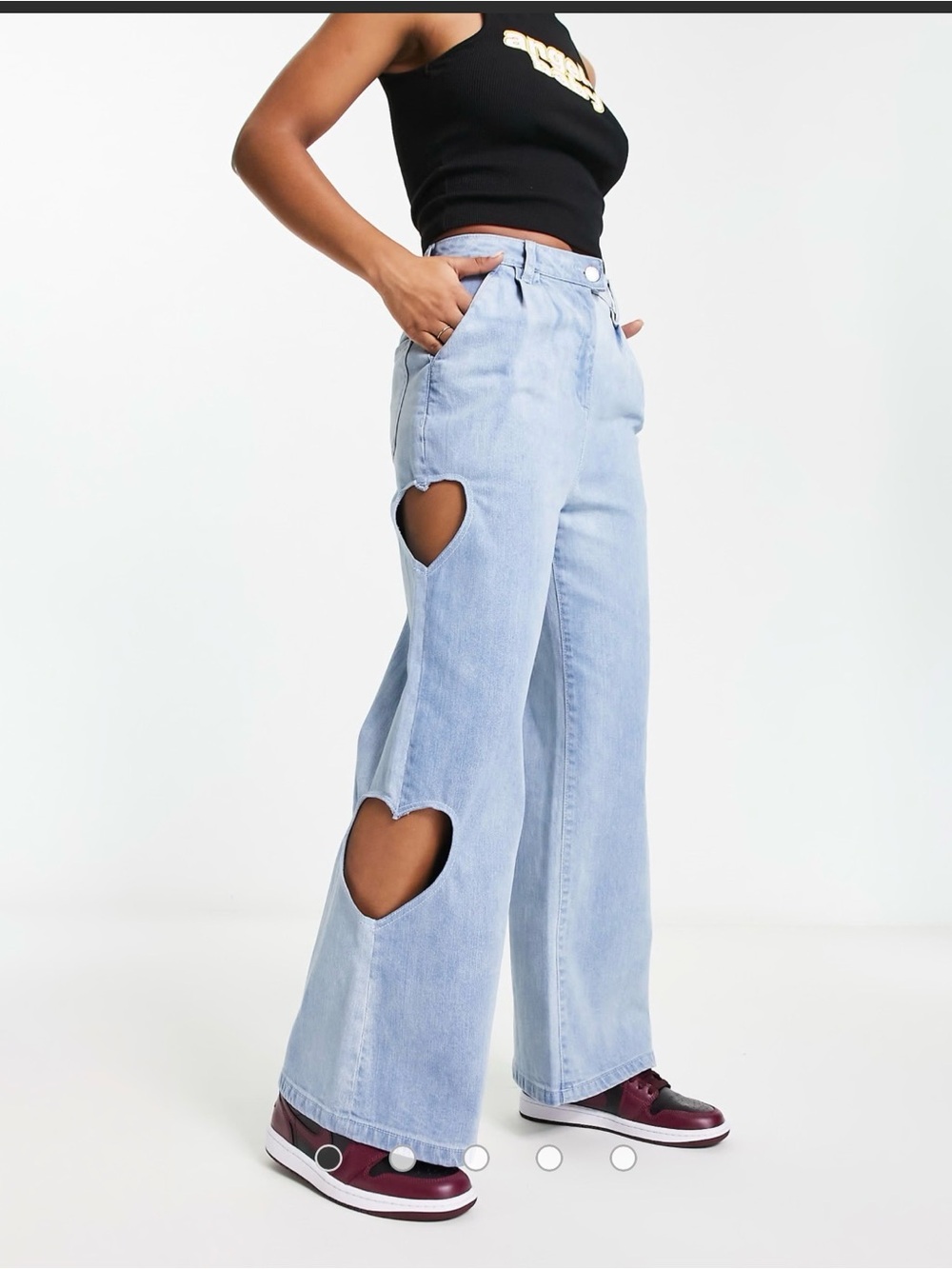 Free People Woman’s Native Youth heart cut out detail jeans, Size Small, NWT